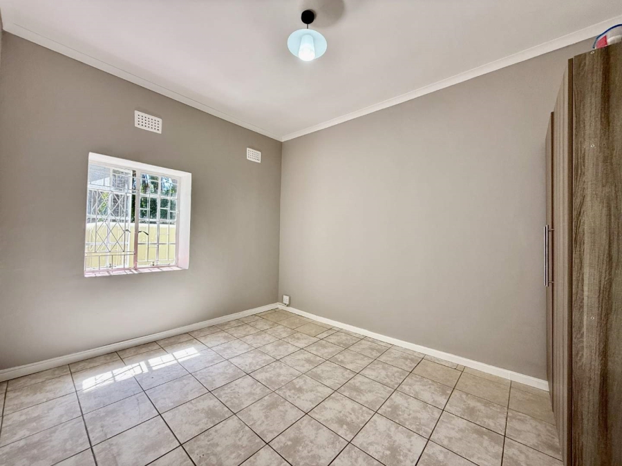 To Let 1 Bedroom Property for Rent in Vredehoek Western Cape